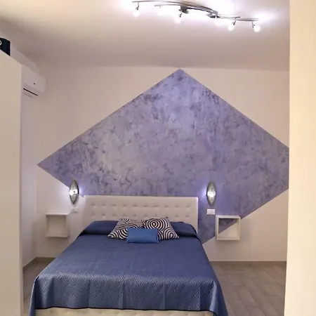 Mimi 3*
